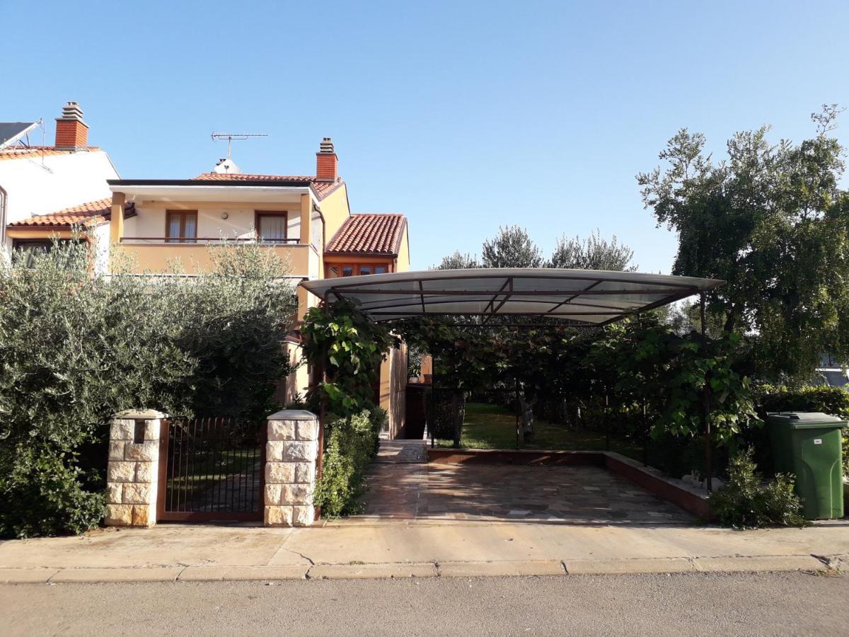Blue Deer Apartman Umag Kültér fotó